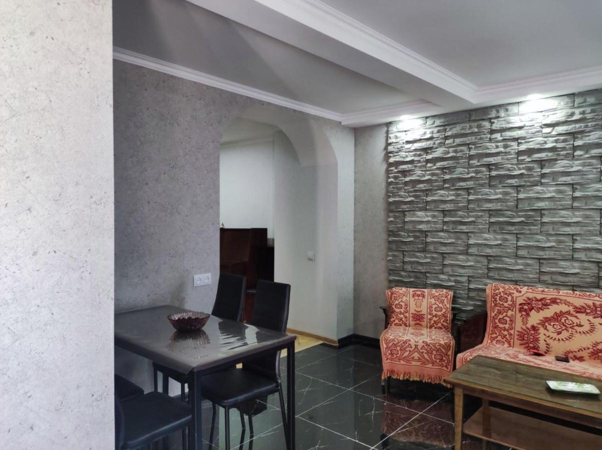 House In Gergeti Hotel Казбеги Екстериор снимка